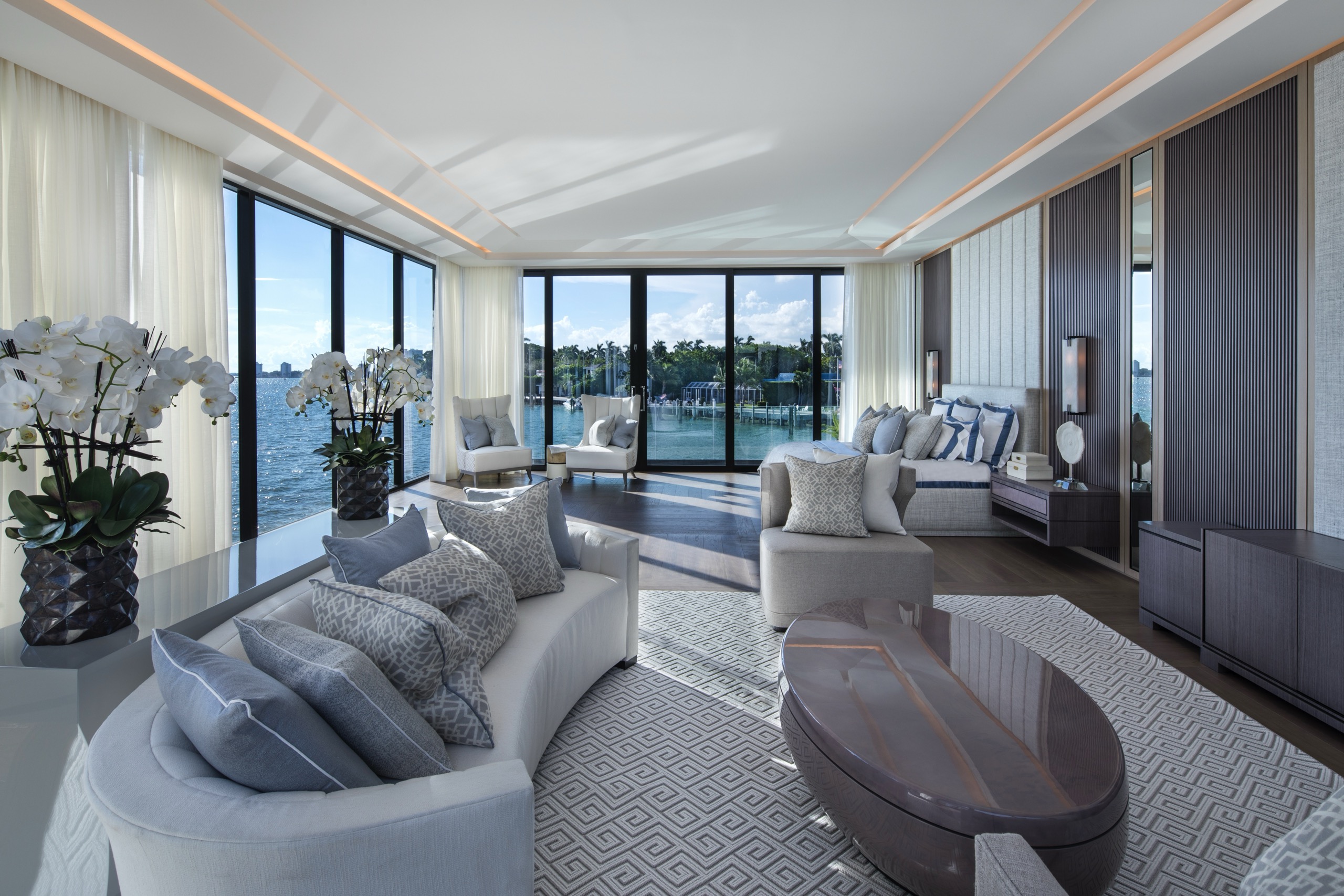 North Bay Road Contemporary - Interior Design