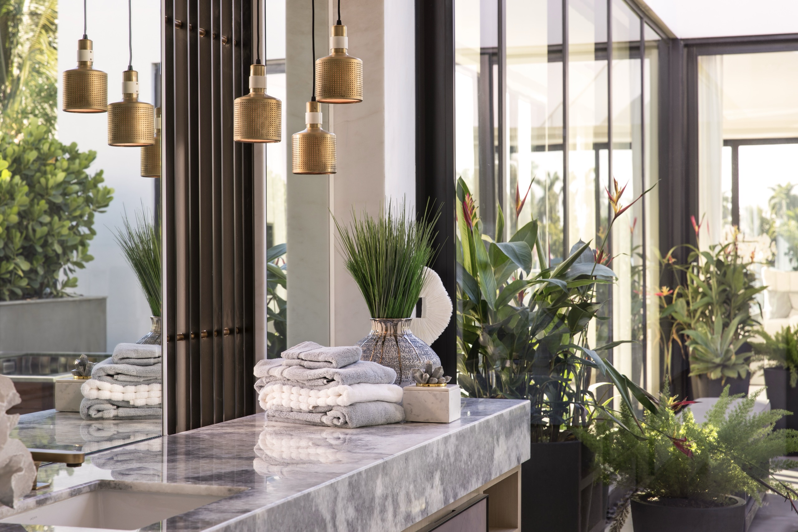 North Bay Road Contemporary - Interior Design