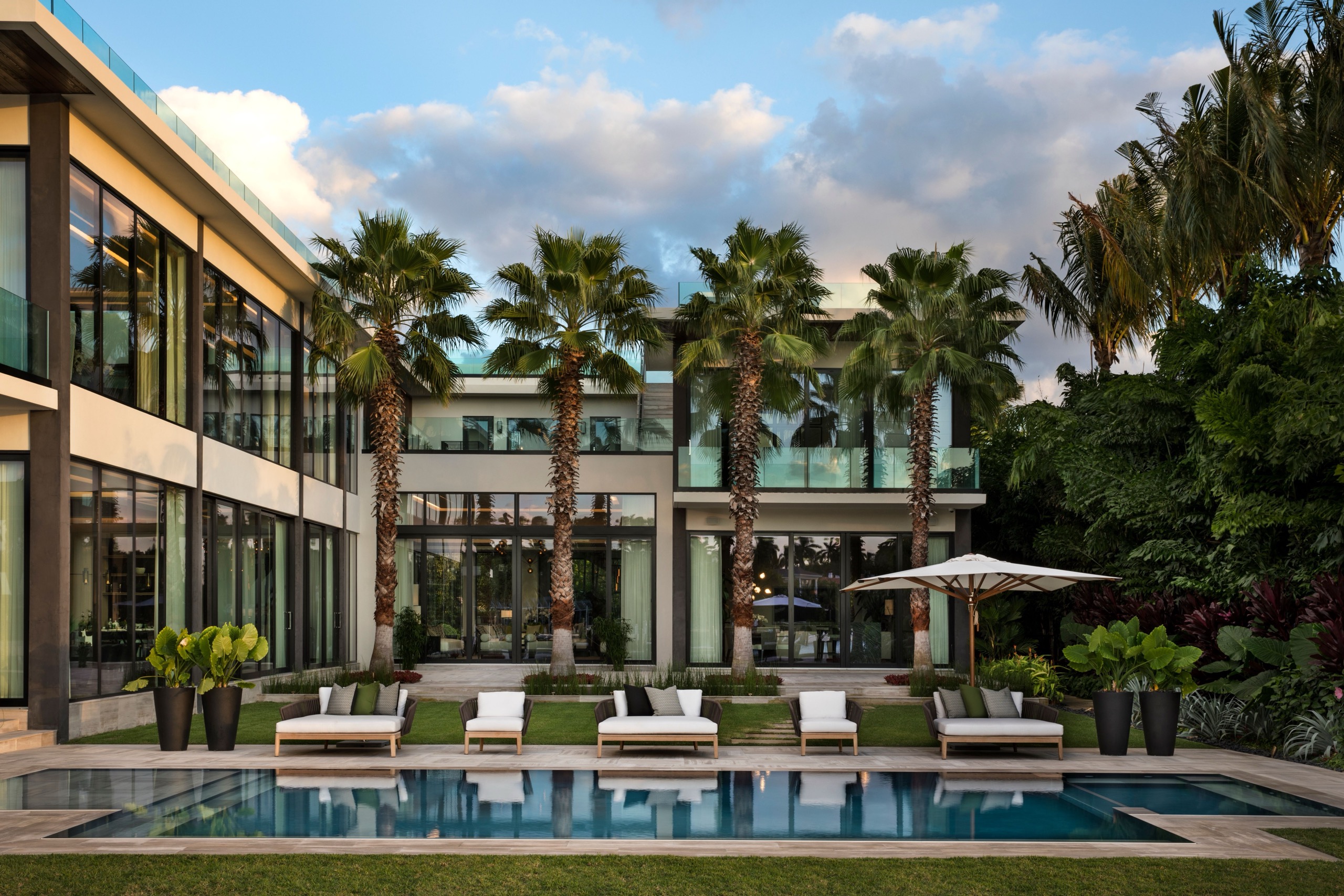 North Bay Road Contemporary - Architectural Details