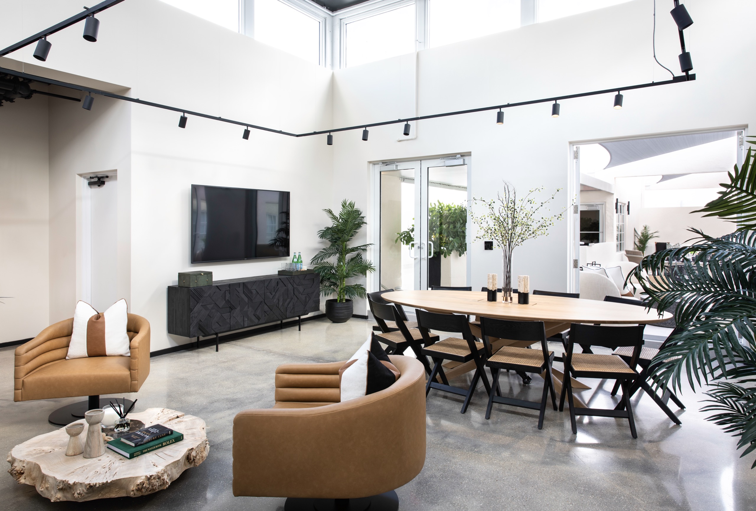 South Beach Corporate Office - Luxury Construction