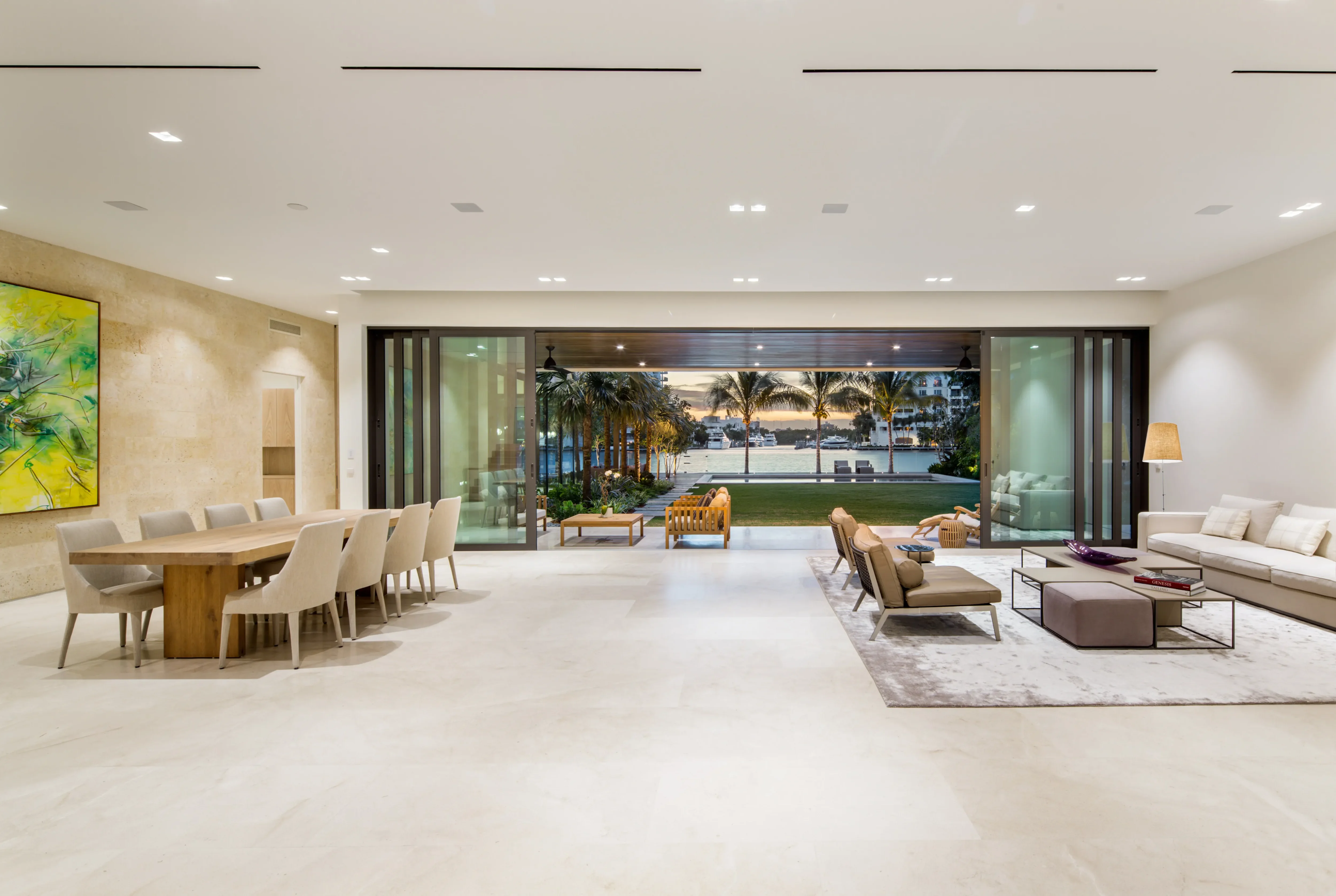 Golden Beach Waterfront - Design Showcase