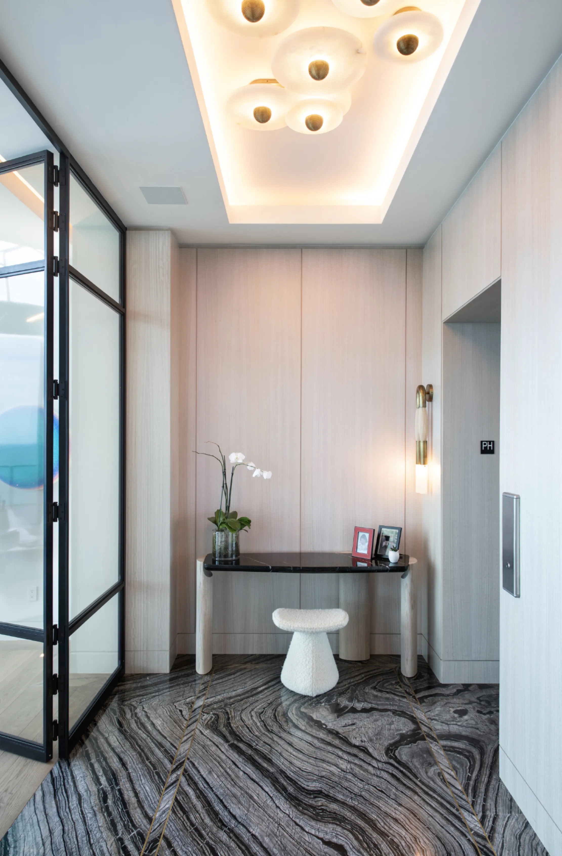 Oceanfront Penthouse - Luxury Construction