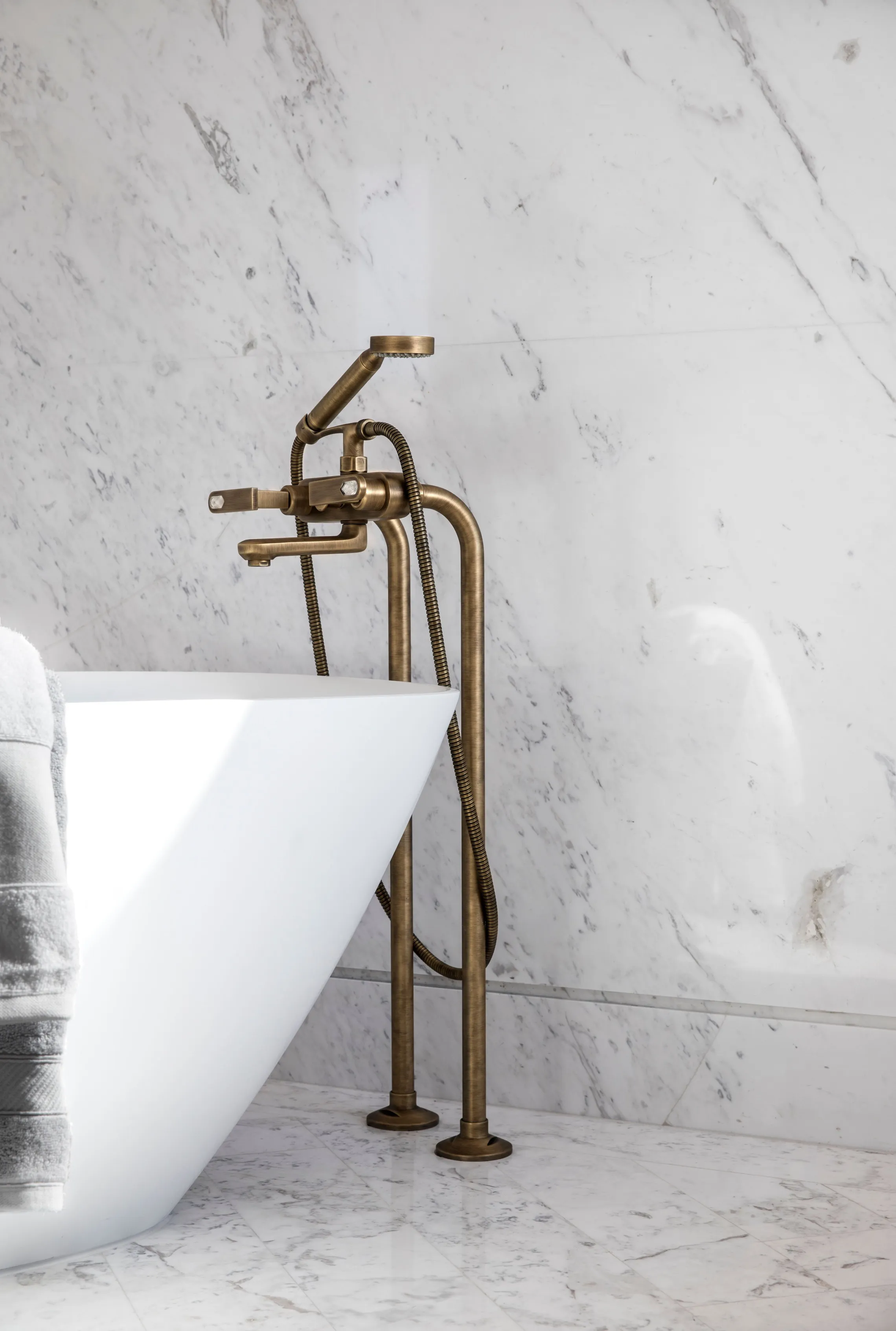 Streamline Modern - Architectural Details