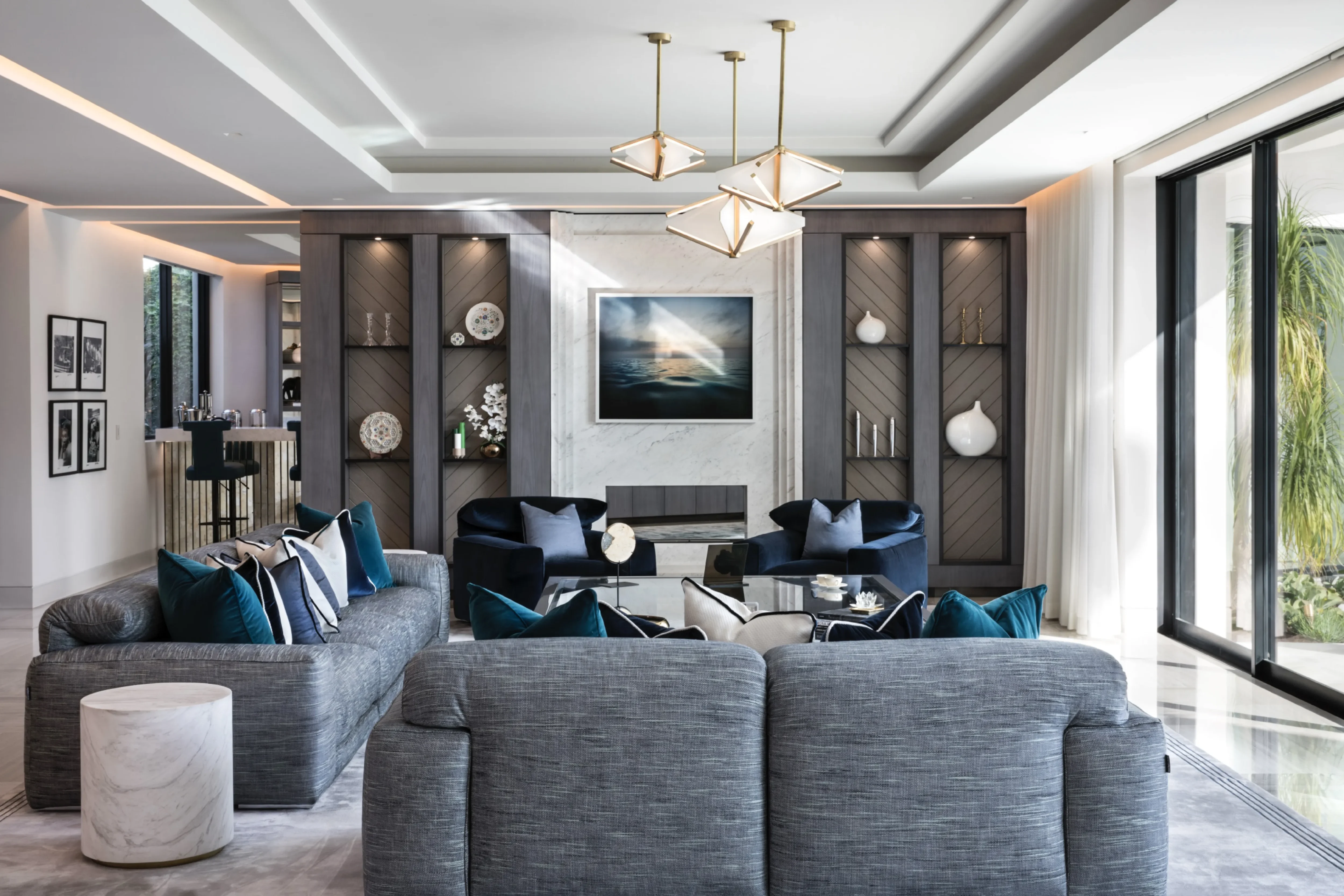 Streamline Modern - Luxury Construction