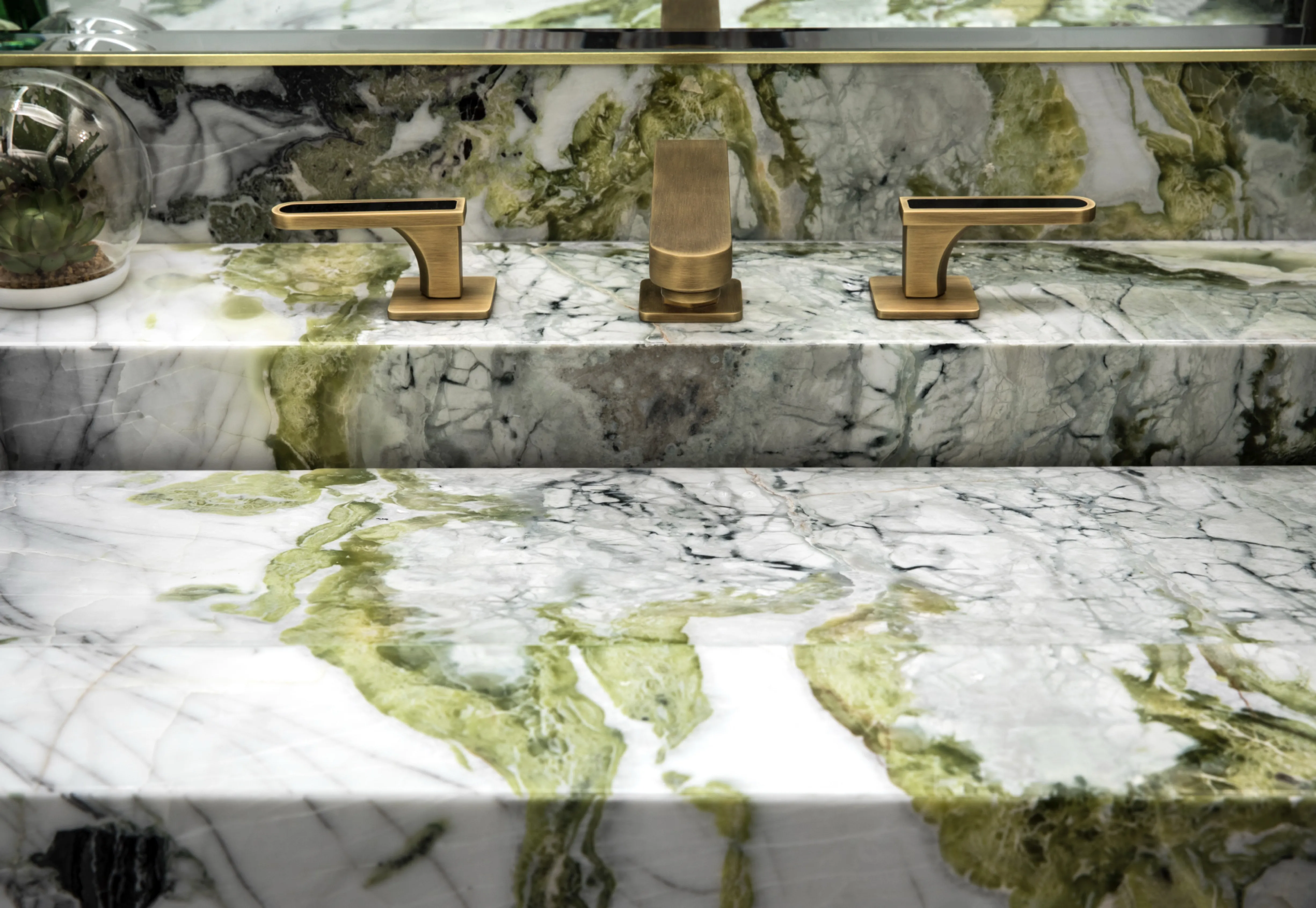 Streamline Modern - Design Showcase