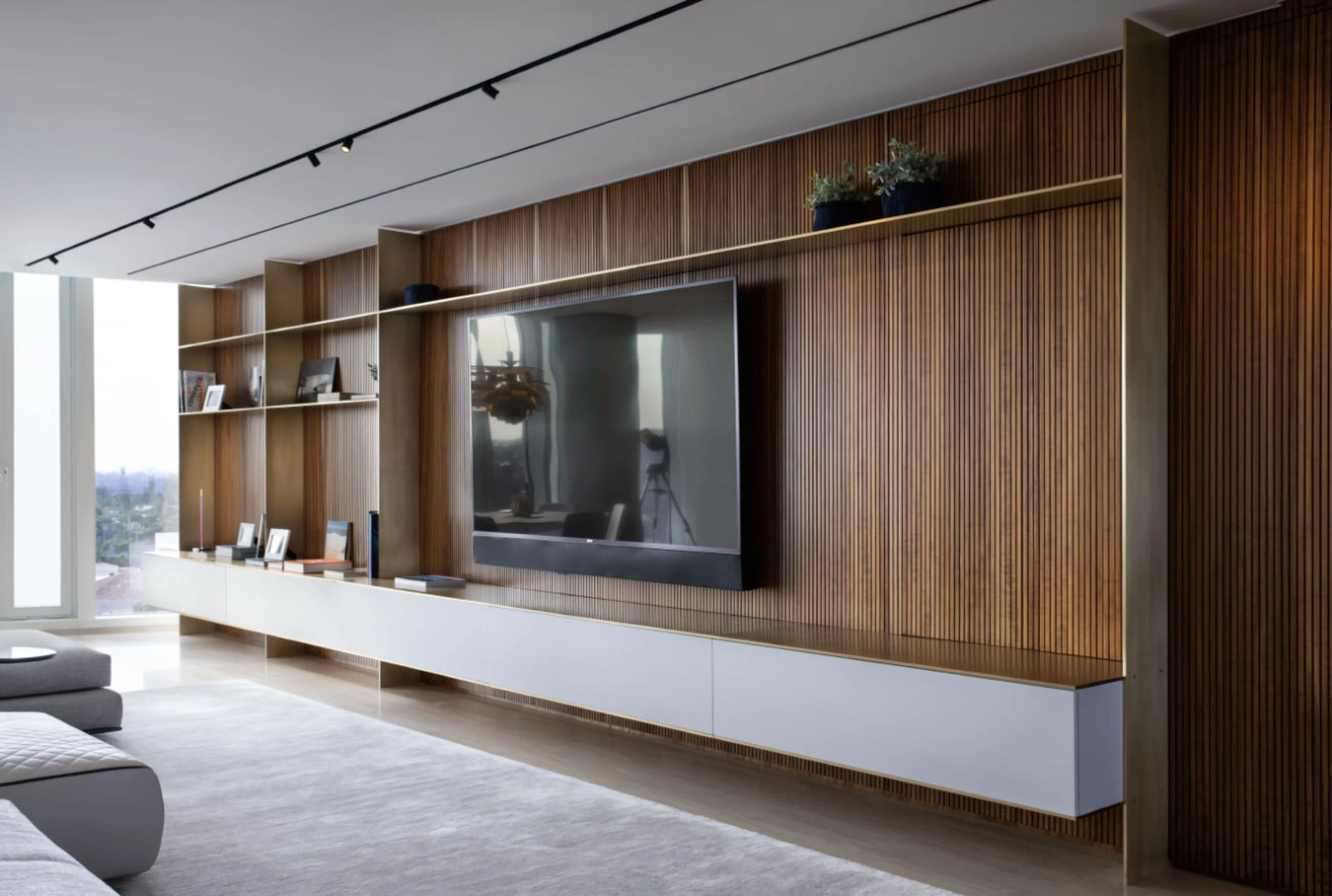 Surf Club Minimalist - Architectural Details