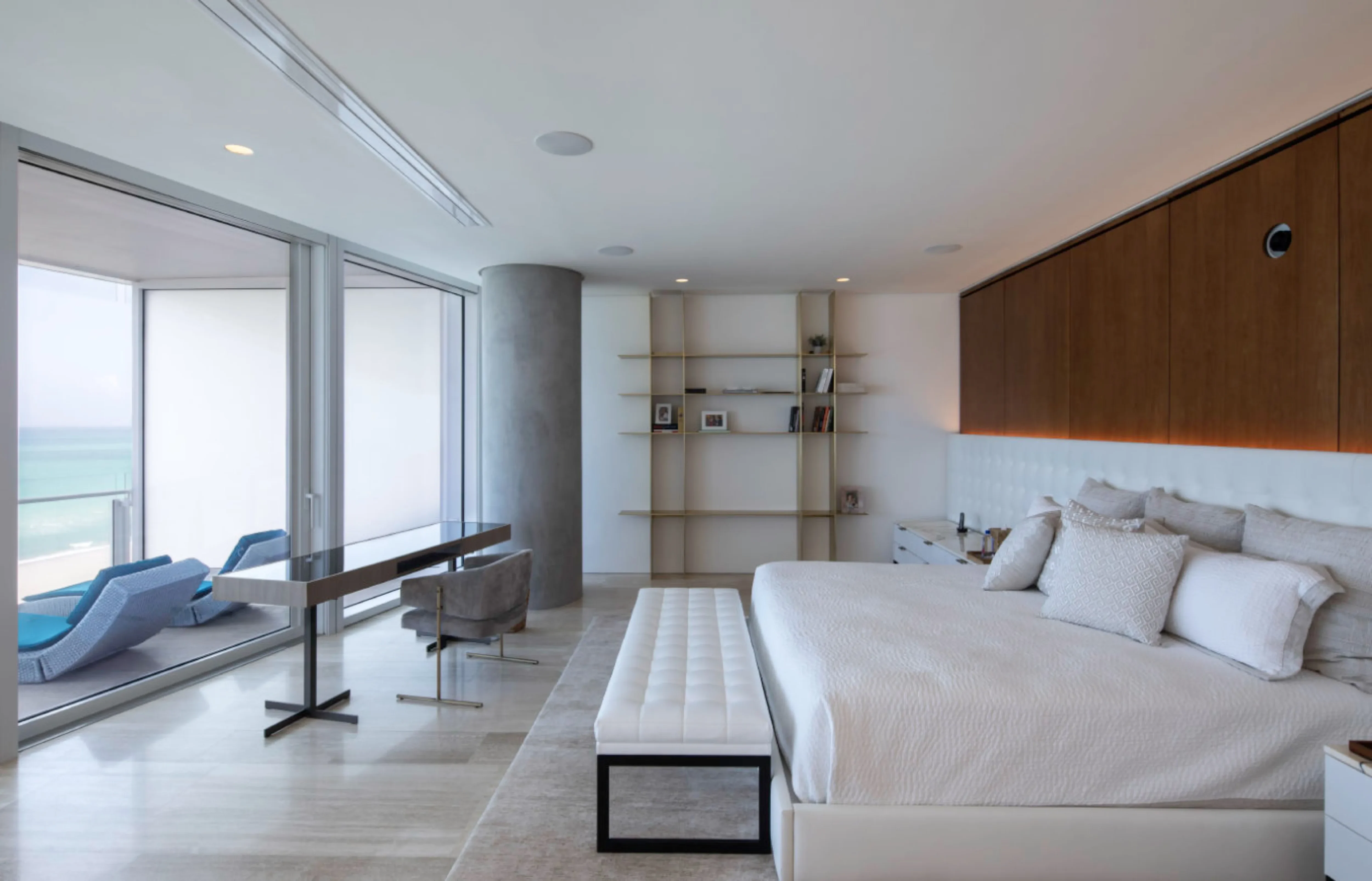 Surf Club Minimalist - Design Showcase