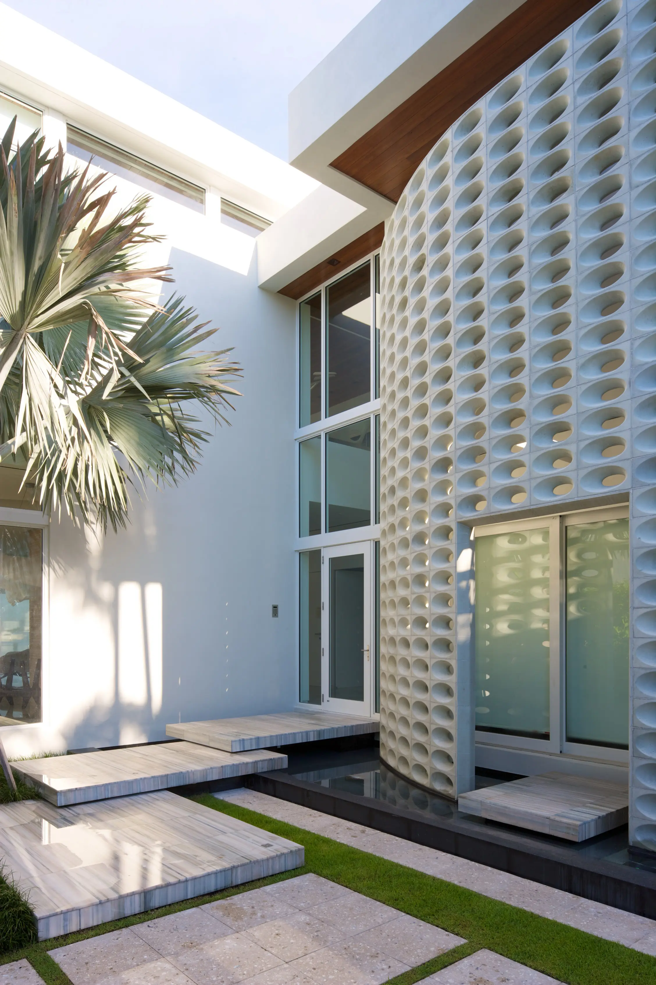 Venetian Island Contemporary - Architectural Details