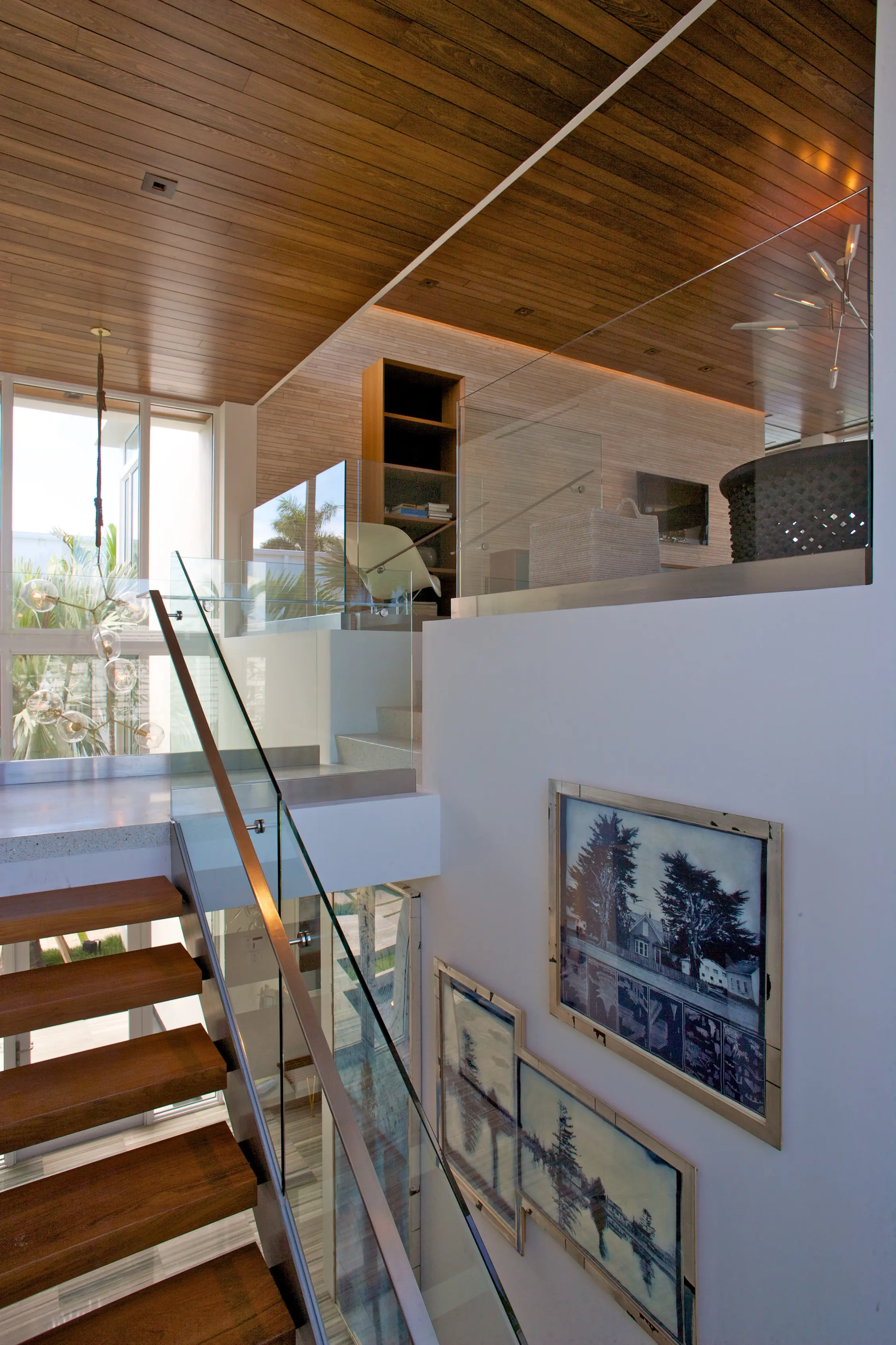 Venetian Island Contemporary - Design Showcase