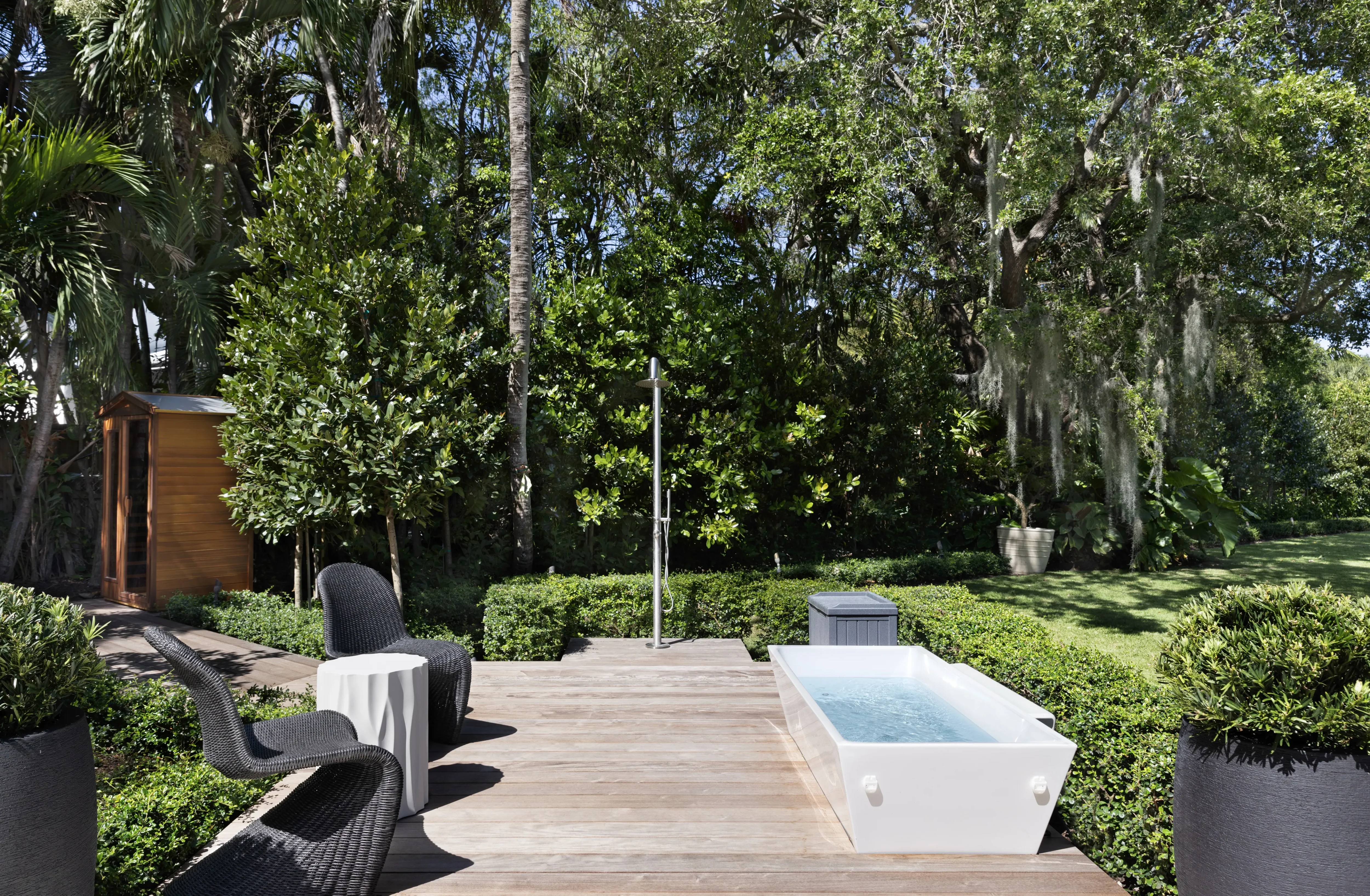 White Lotus - Design Showcase