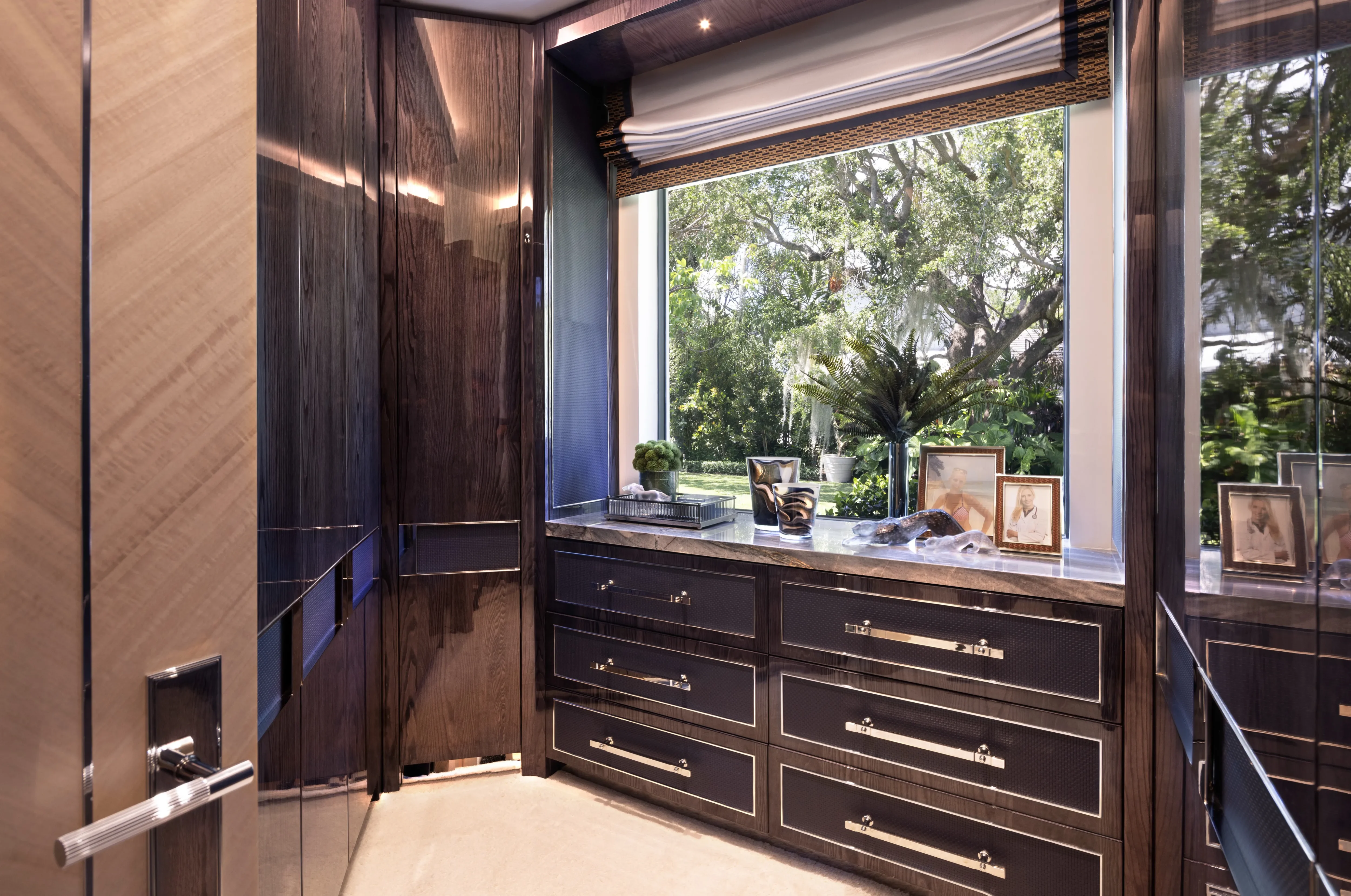 White Lotus - Luxury Construction