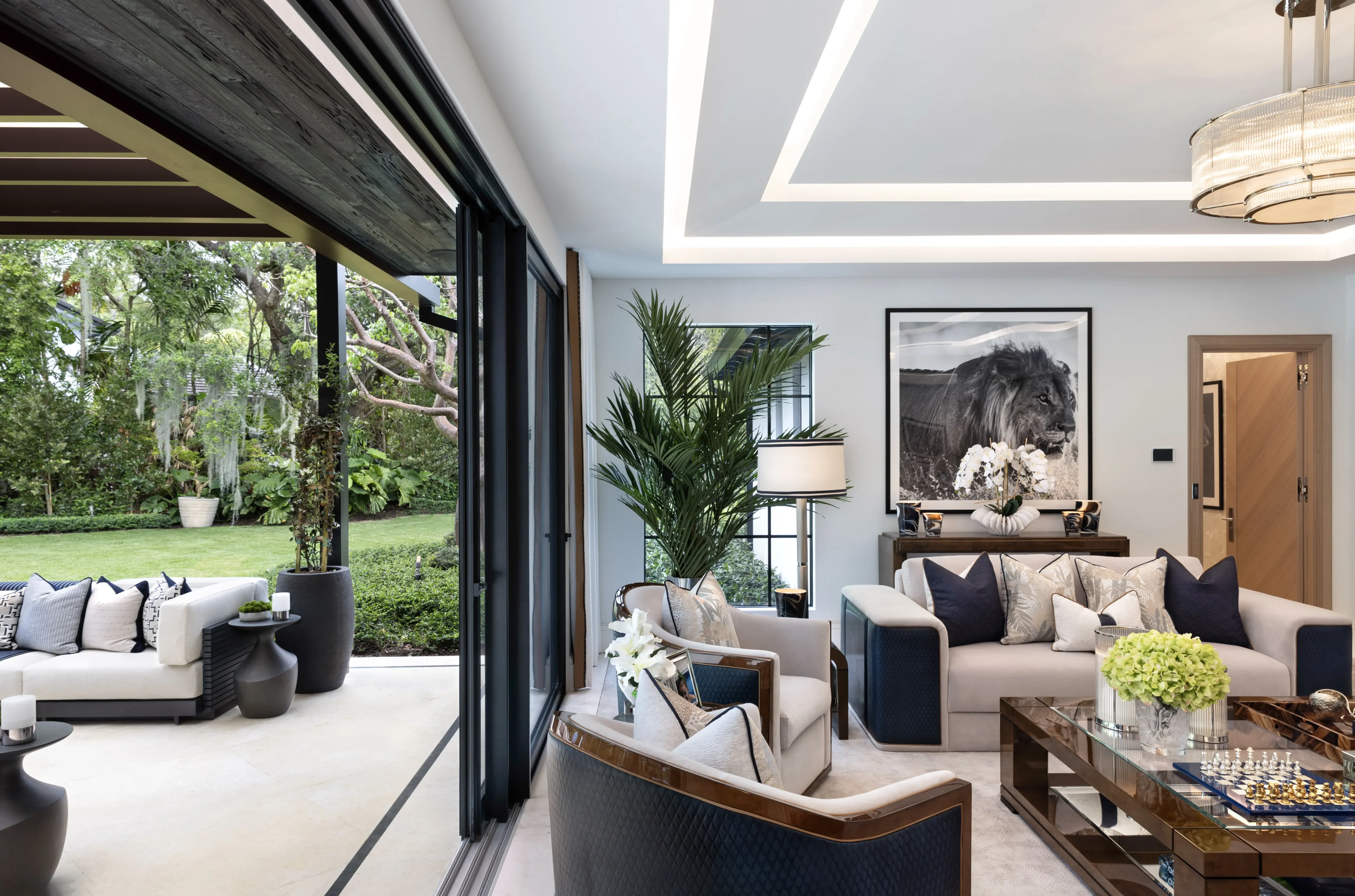 White Lotus - Luxury Construction