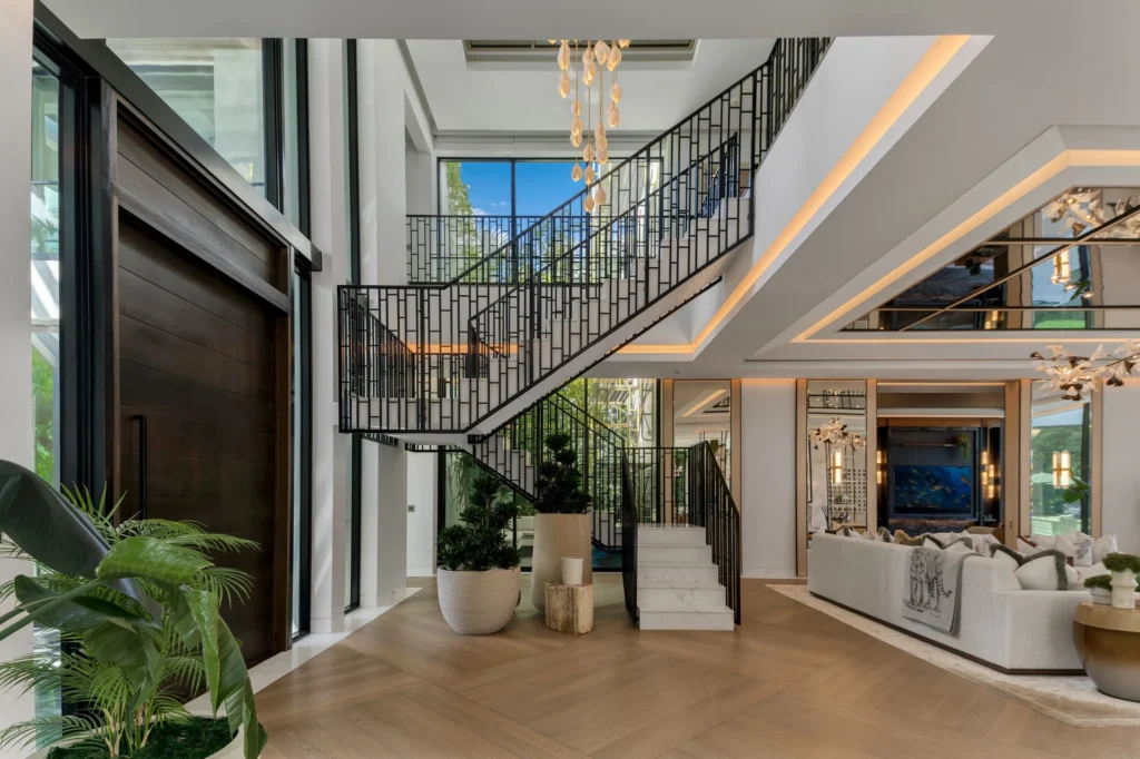 La Gorce Modern a home designed and developed by Bart Reines.
